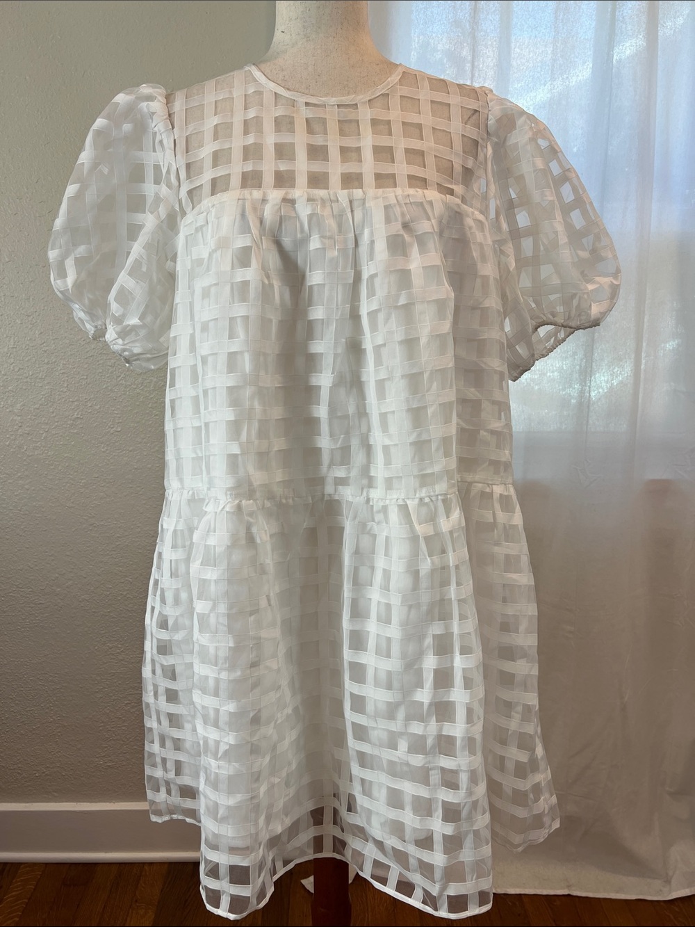 English Factory White Check Gingham Puff-Sleeve Tiered Dress. Size L. NWT